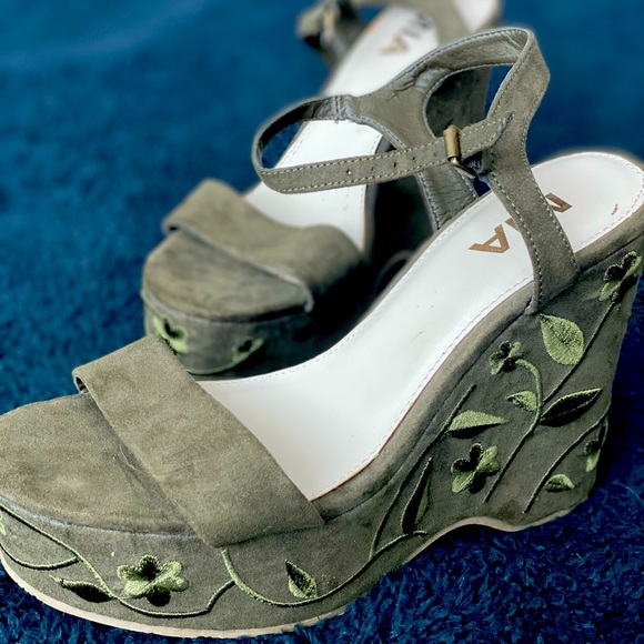 Platform sandals - Picture 3 of 4